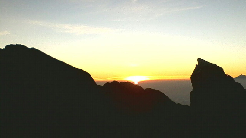 mount agung sunrise trekking